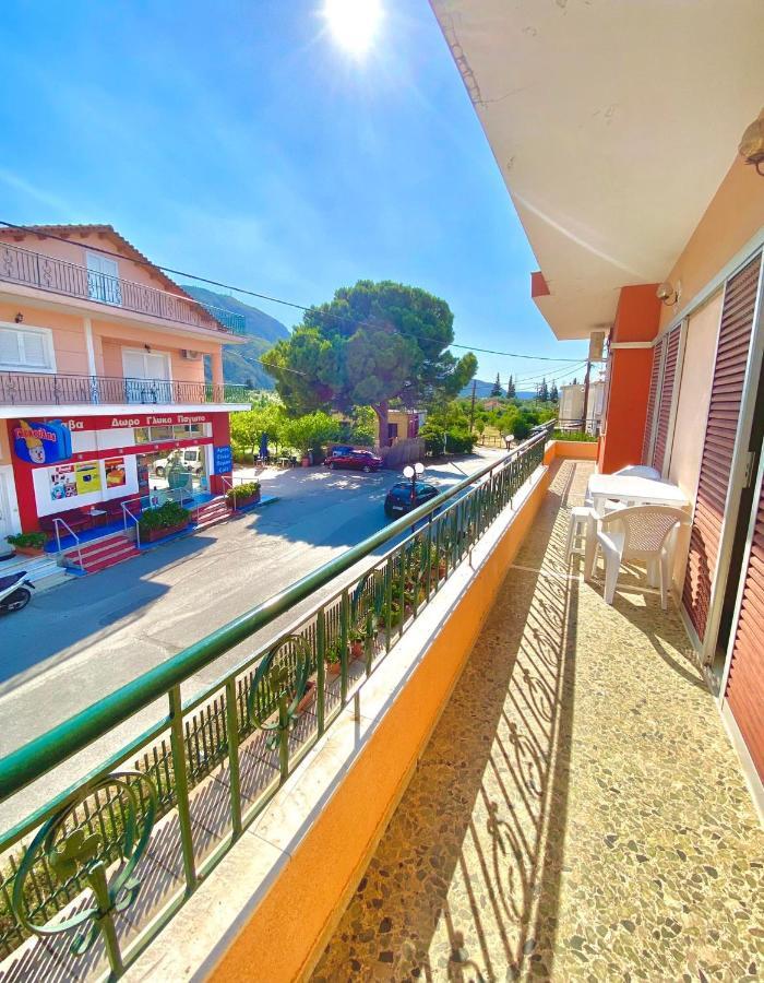 Dimitris Apartment Diakopto Exterior photo